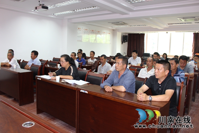 泸县玉蟾街道召开“厕所革命”培训会(图2)