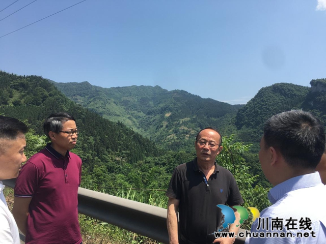 四川省自然资源厅工作组到泸州市开展三轮规划修编实地调研(图2) 四川省自然资源厅工作组到泸州市开展三轮规划修编实地调研(图2)