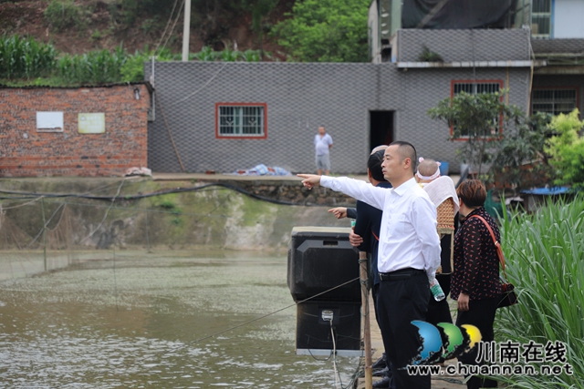 泸县玉蟾街道督导水产养殖污染整治工作(图7)