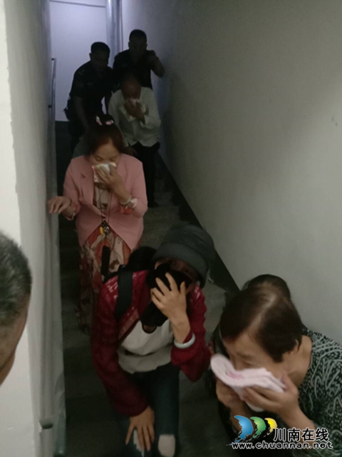 龙马潭区小市街道回龙湾社区开展防灾减灾综合应急演练活动(图2)