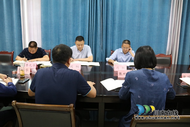 合江县副县长刘纲调研司法行政工作