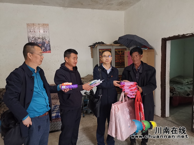 再走援彝路 帮扶话深情!泸州十八中赴凉山州普格县精准援彝(图2) 再走援彝路 帮扶话深情!泸州十八中赴凉山州普格县精准援彝(图2)