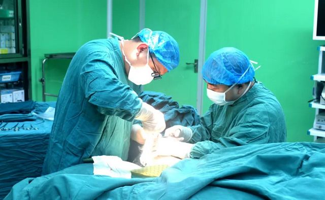 全国科技工作者日，泸州福欣医院三名医务人员获县科协领导上门慰问(图6)