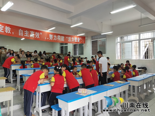 泸州市兆和学校和官渡学校开展精准结对帮扶教研活动(图2)