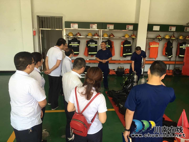 合江县消防救援大队组织开展消防队开放日体验活动(图2)