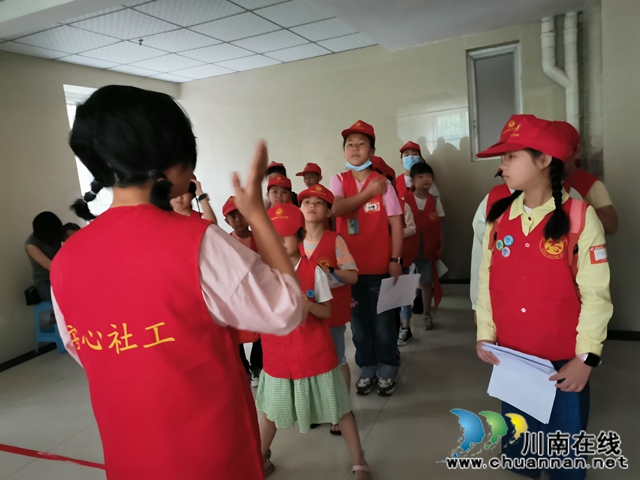 江阳区茜草街道开展“旧物回收，绿色江阳”未成年人志愿活动