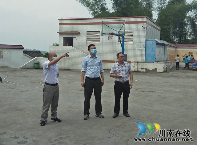 泸县潮河镇开展学校安全综合检查