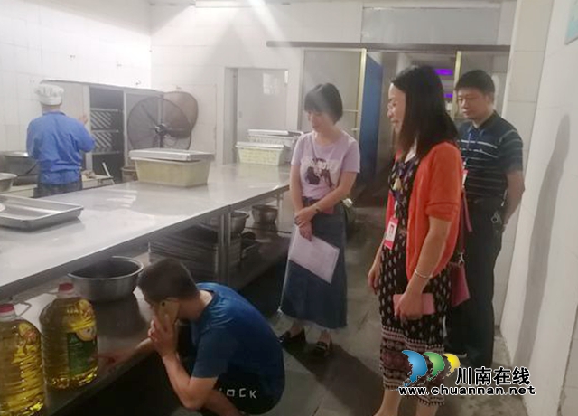 叙永县教体局检查叙永一中疫情防控和食品安全工作