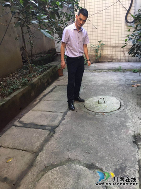 泸州市兆和学校：接受化粪池检查，为校园安全保驾护航