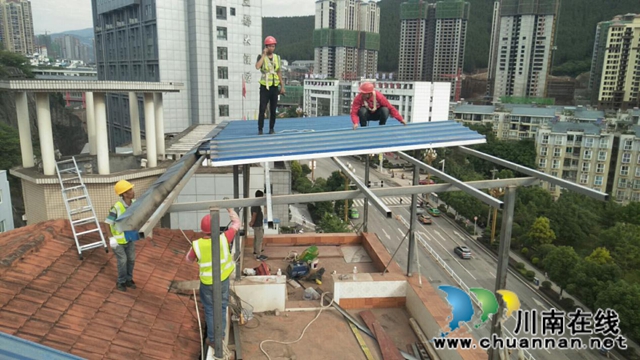 古蔺县综合行政执法局拆除违法建设：消除安全隐患  改善城市容貌