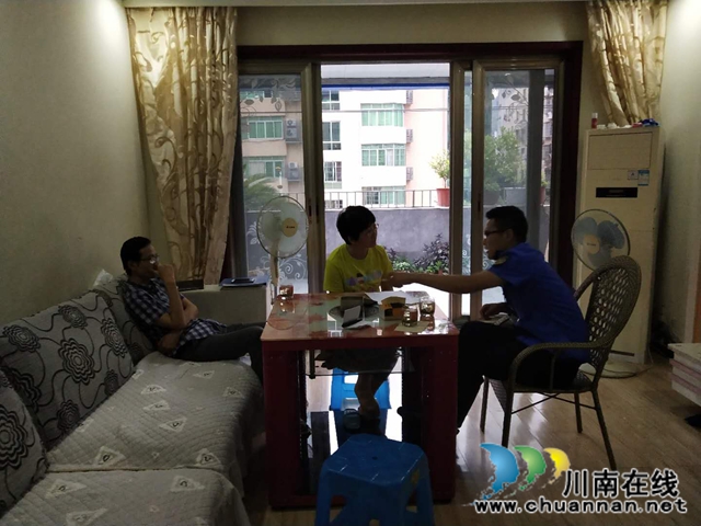 古蔺县综合行政执法局拆除违法建设：消除安全隐患  改善城市容貌(图2)