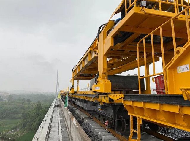 川南城际铁路开始铺轨！内自泸段明年建成通车(图5)
