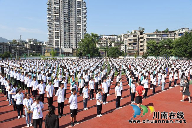 叙永一中开展疫情下防火应急疏散演练(图3)