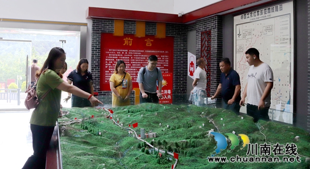 龙马潭区罗汉街道临港社区党委开展“弘扬红色精神，坚定理想信念”主题党日活动(图2)