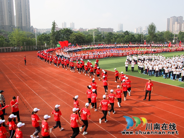 泸州十二中举行中考誓师大会