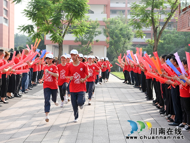 泸州十二中举行中考誓师大会(图4)