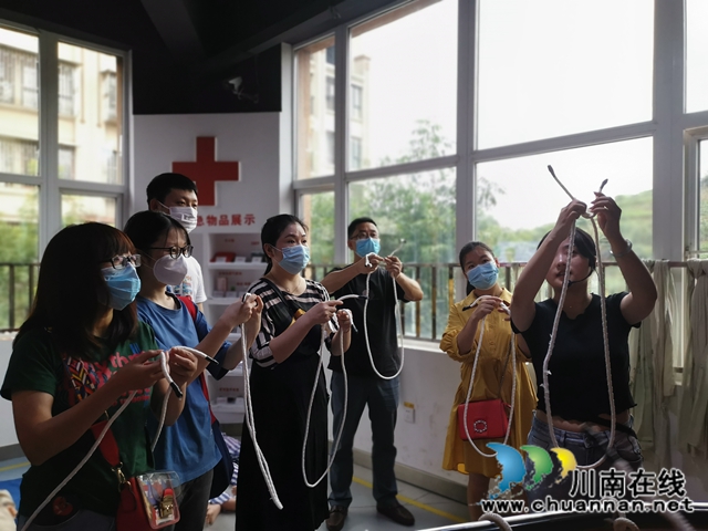 江阳区北城街道组织参观江阳区安全体验中心(图2)