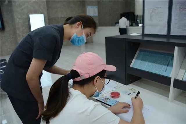 8.5万元成交！泸州一尾号”222222"的手机靓号拍卖成功(图6)