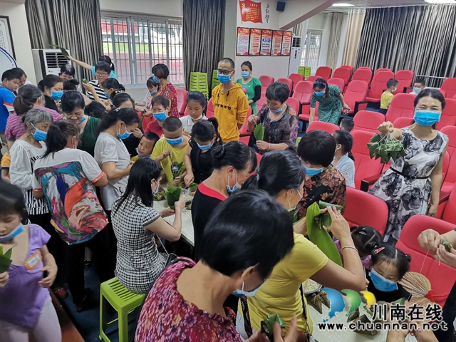 粽香飘爱意 感恩永流传！龙马潭区红星街道新民社区开展“我们的节日·端午节”亲子活动