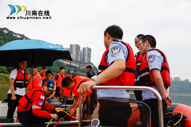 四川警察学院“水下机器人”服务实战首战告捷！完成超高难度水下打捞作业(图4)