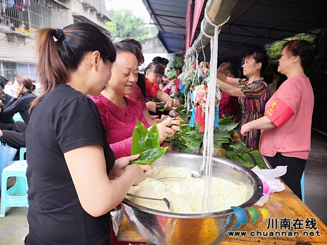 龙马潭区小市街道：粽叶飘香过端午，幸福和谐邻里情(图4)