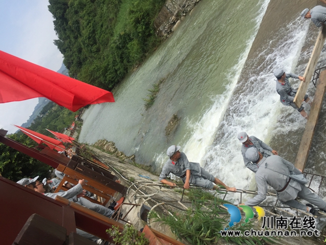 江阳区华阳街道沣泽苑宾馆党支部开展庆七一活动