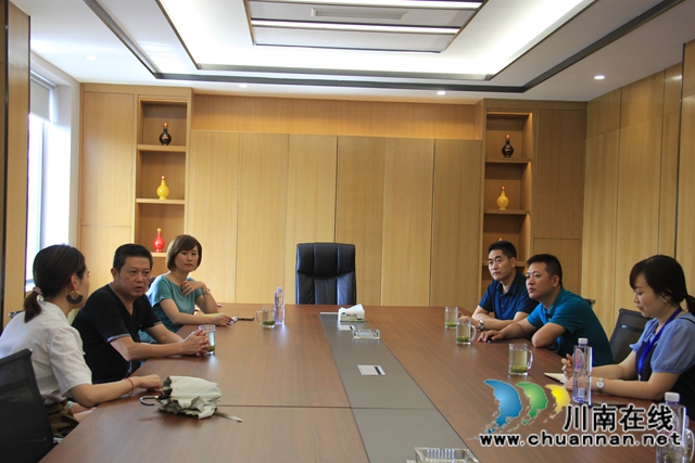 颜习林到泸县云龙镇督导人大代表走访企业、群众专项工作(图2)