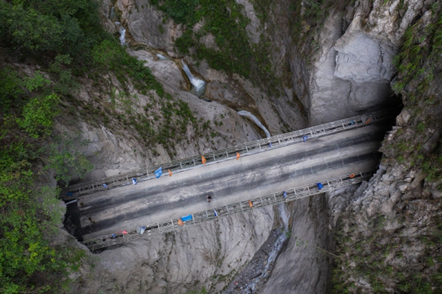 我国最后一个具备条件通硬化路的建制村阿布洛哈村通车了(图9)