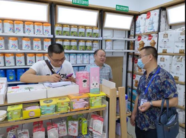 落实疫情防控要求 泸州市开展食品经营交叉检查(图3)