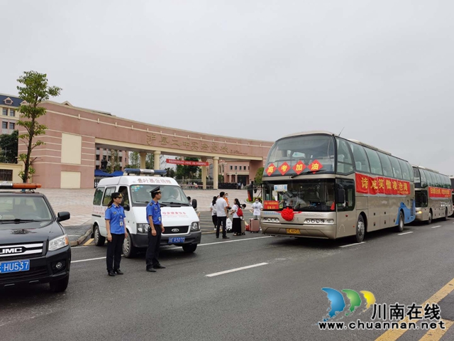 泸县综合行政执法局：集中整治市容环境，为中高考保驾护航