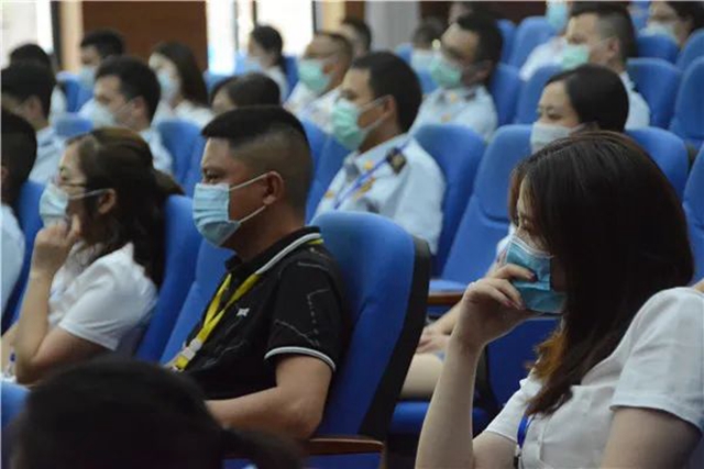 旁听庭审“零距离”，江阳法院以案释法“敲警钟”(图9)