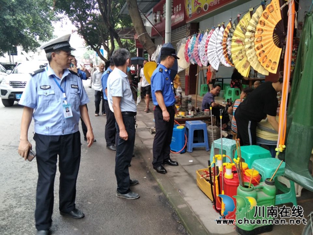 泸县云龙镇开展场镇综合整治行动