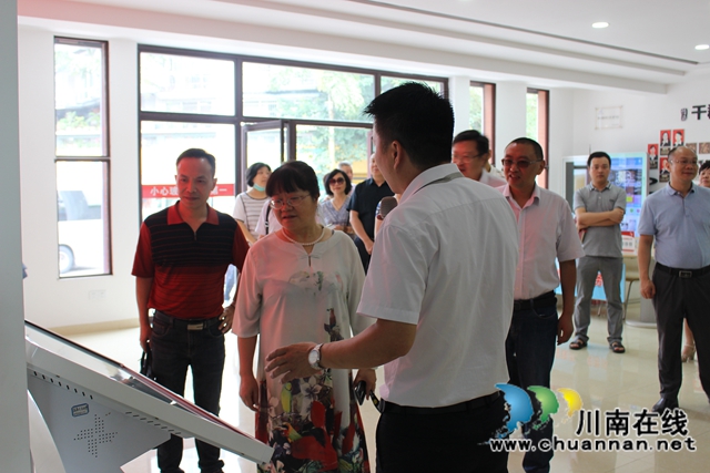 泸州市政协到泸县玉蟾街道视察综合文化站工作(图4)