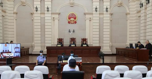 绵阳中院公开审理原自贡市副市长曾明全一案