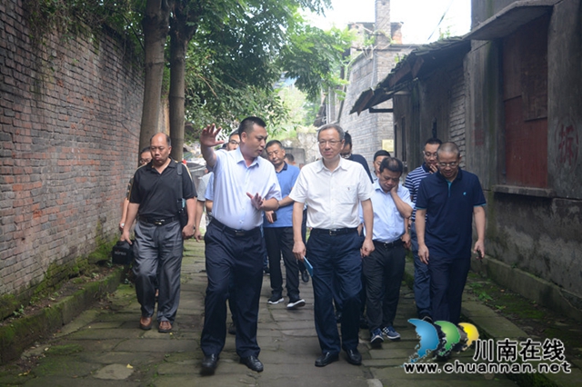 泸州历史文化名城第三方评估检查组到龙马潭区小市街道评估检查