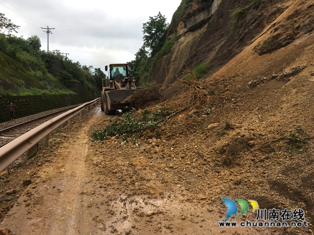 泸县玉蟾街道：“红色马甲”排隐患，安全度汛暖人心(图6)