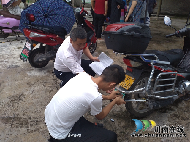 内江经开区靖民镇开展“两车卫士”安装推进工作