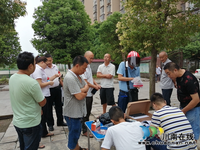 内江经开区靖民镇开展“两车卫士”安装推进工作(图3)