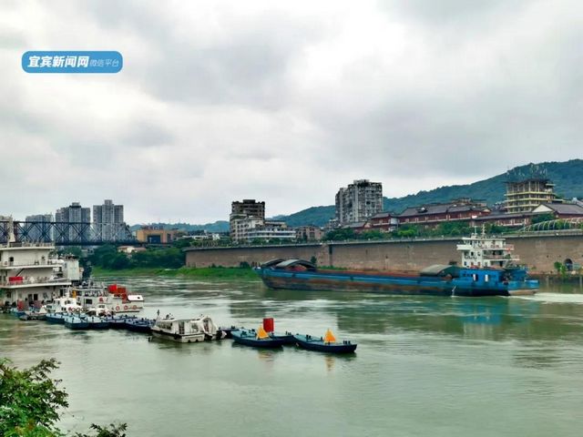 启动24小时应急状态！宜宾多地出现山体滑坡、道路垮塌、农田被淹！(图18)