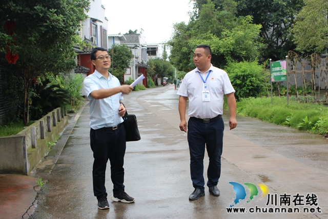 市委宣传部到泸县玉蟾街道开展全国文明村创建复查工作