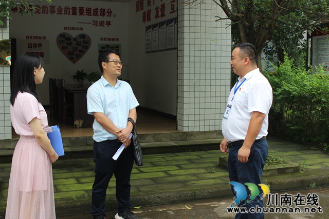 市委宣传部到泸县玉蟾街道开展全国文明村创建复查工作(图2)