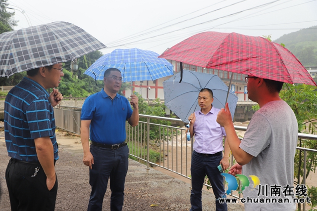 曹阳到泸县玉蟾街道督导防汛减灾工作(图2)