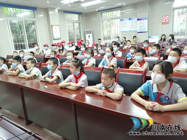 龙马潭区小市街道：防微杜渐，开展青少年扫黑除恶宣讲活动