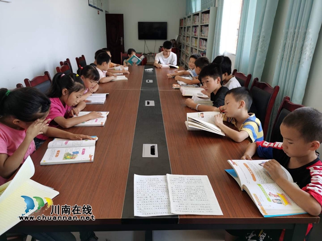 合江县凤鸣镇新洋村创新开启“假期课堂”(图3)