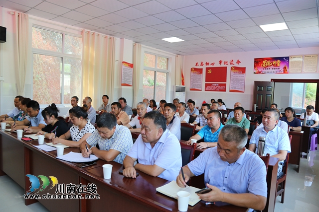 纳溪：法制讲座进新村，以案普法促治理(图3)