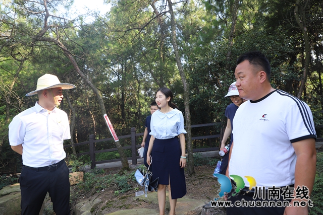 朱海斌到泸县玉蟾街道督导脱贫攻坚、森林防灭火工作