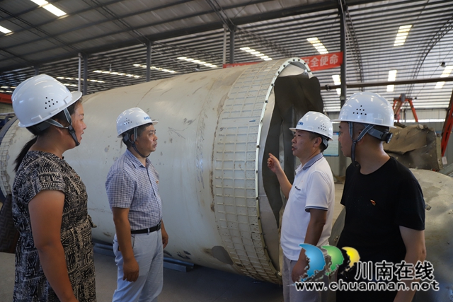 泸县玉蟾街道人大工委督导企业安全生产及产业发展等工作