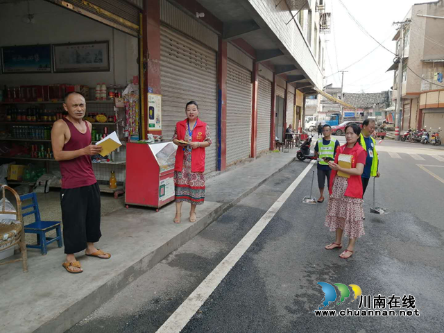 宜宾南溪区汪家镇人大代表以实际行动积极参与创文(图2)