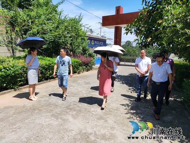 泸州市应急管理局到合江县开展安全社区复评验收