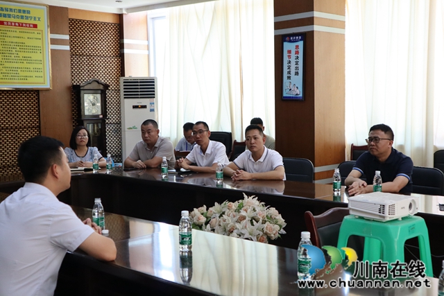 章磊到泸县云龙镇督导企业安全工作